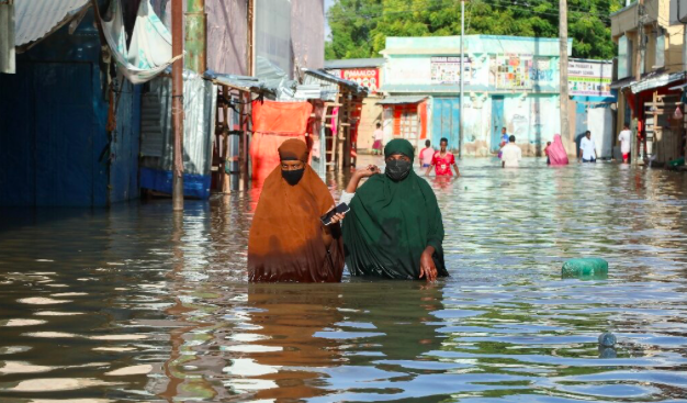 Somalia floods cause devastation and displacement